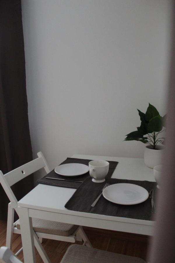 Altair Airport Apartman 베체스 외부 사진