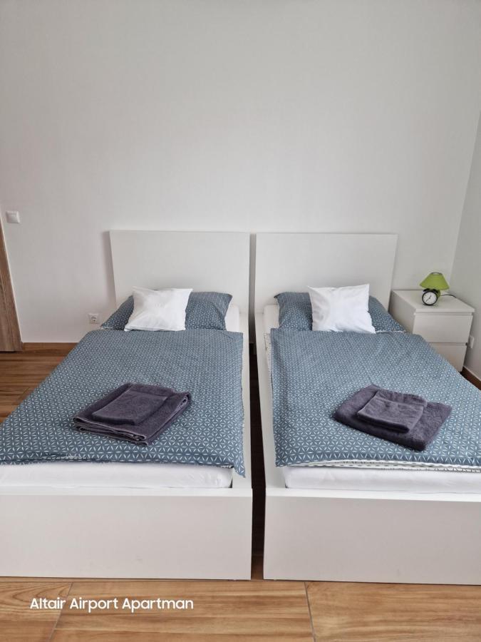 Altair Airport Apartman 베체스 외부 사진