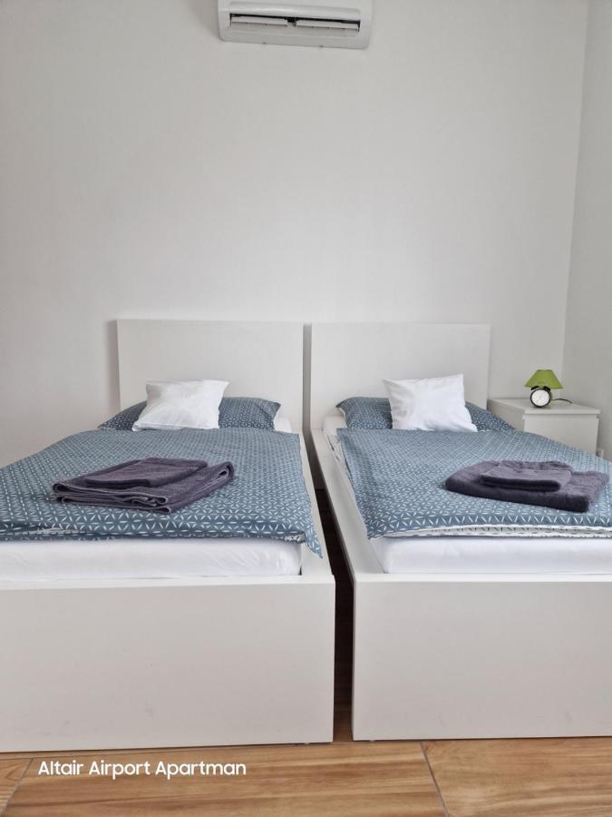 Altair Airport Apartman 베체스 외부 사진
