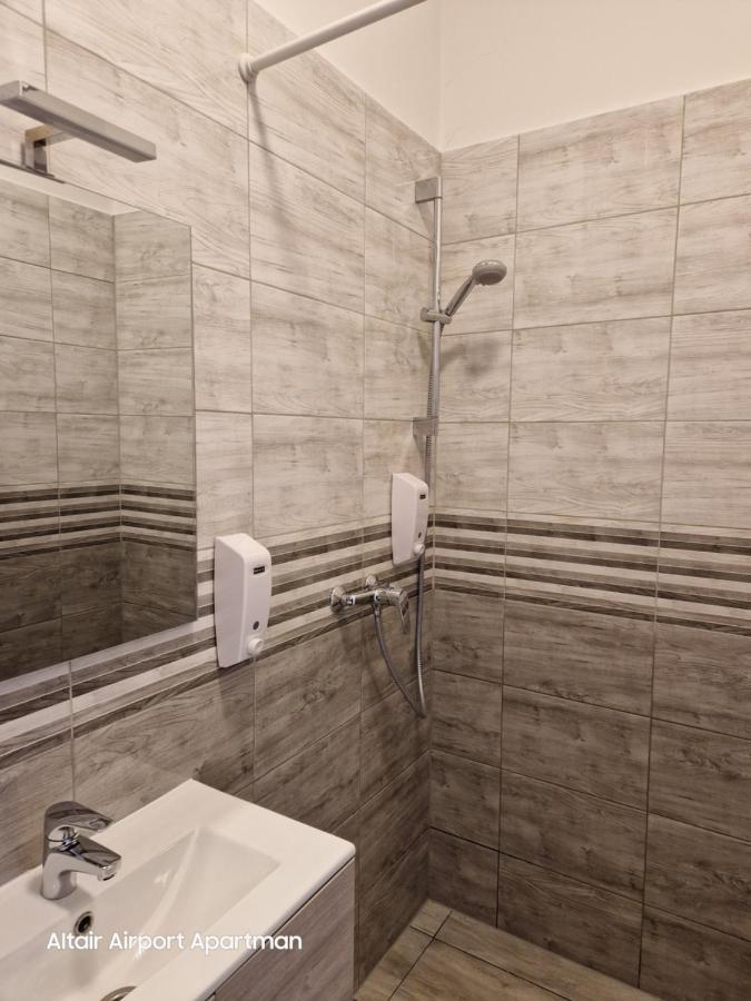Altair Airport Apartman 베체스 외부 사진