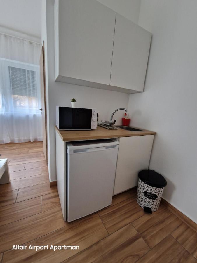 Altair Airport Apartman 베체스 외부 사진